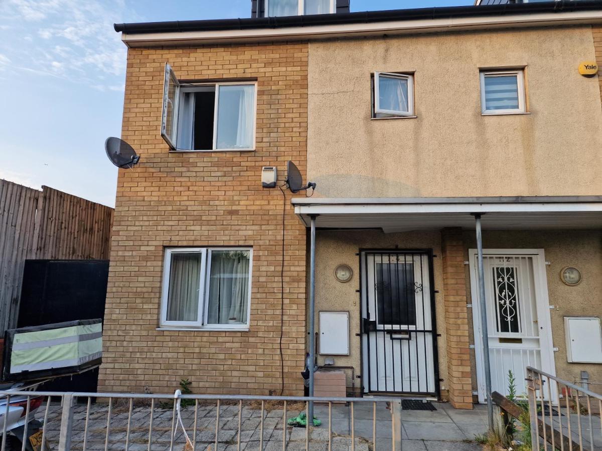 Mile End Budget Guesthouse ロンドン エクステリア 写真