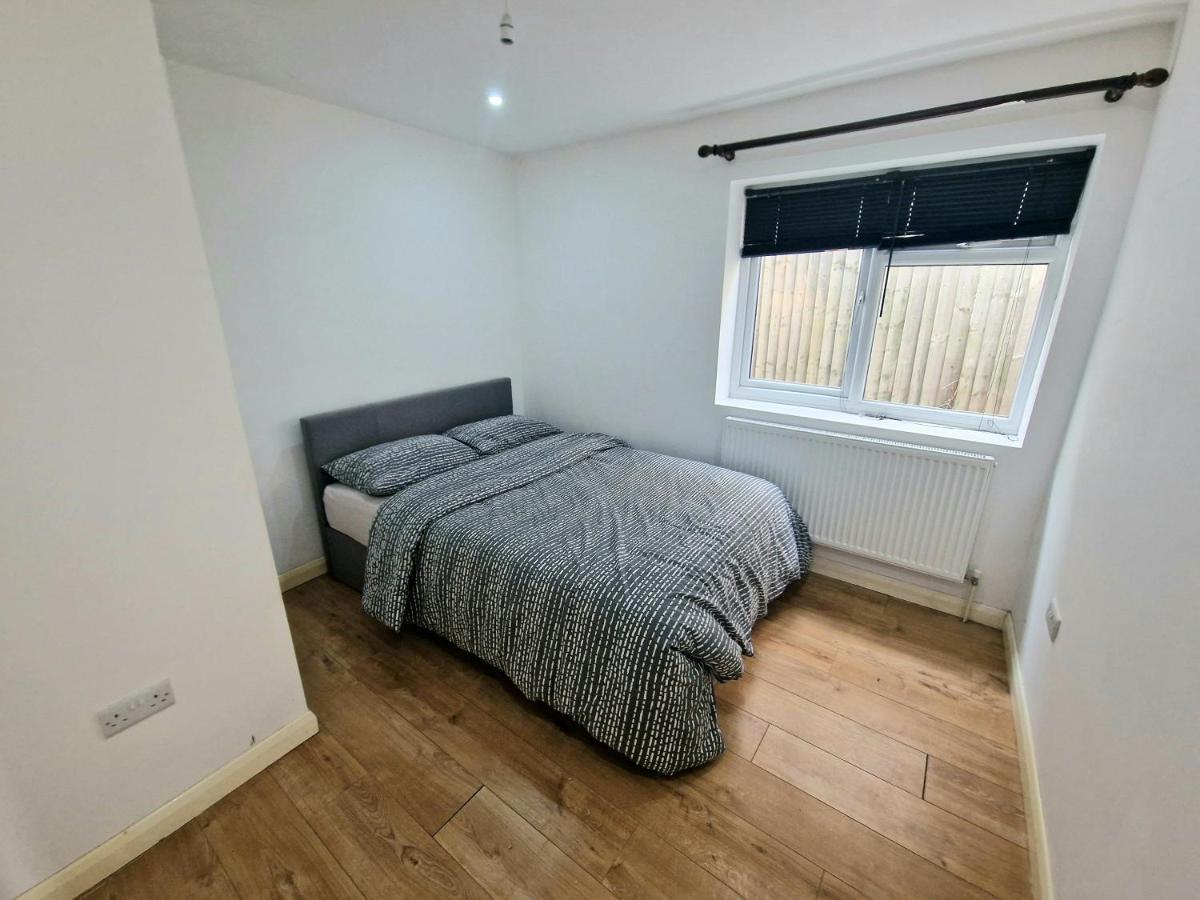 Mile End Budget Guesthouse ロンドン エクステリア 写真