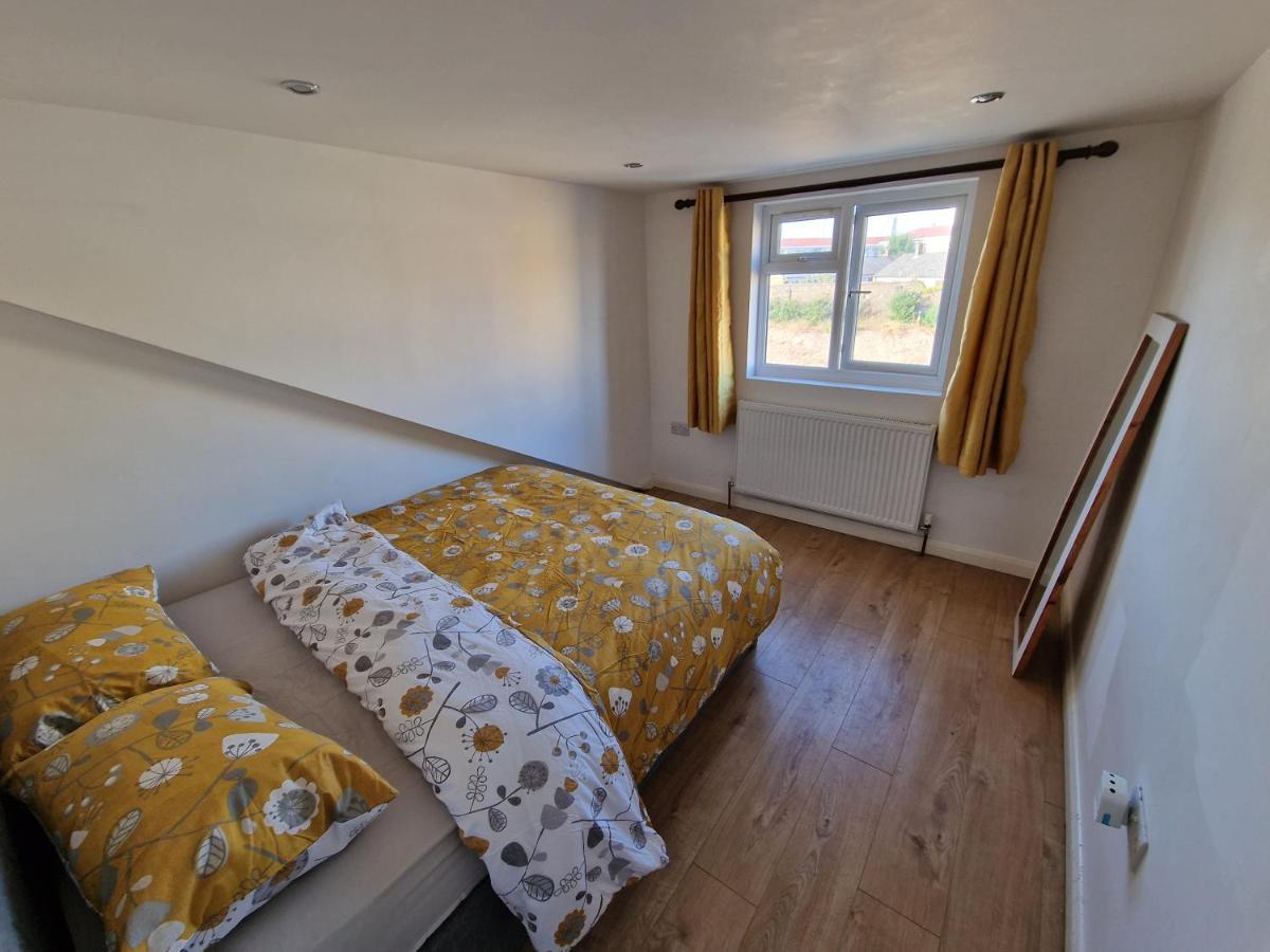 Mile End Budget Guesthouse ロンドン エクステリア 写真